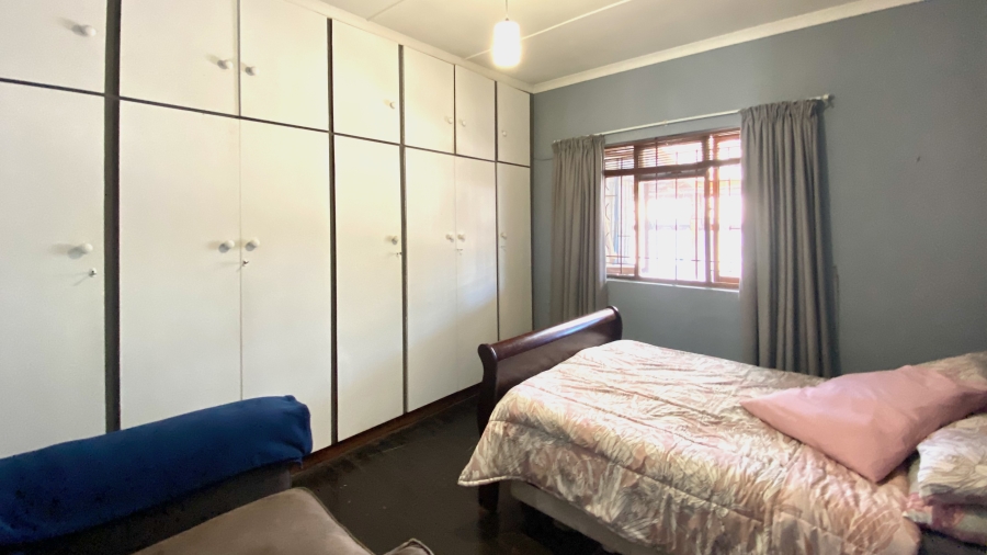 4 Bedroom Property for Sale in Laaiplek Western Cape